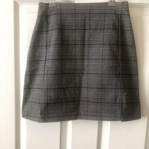 Nwot Brandy Melville gray plaid mini skirt size small